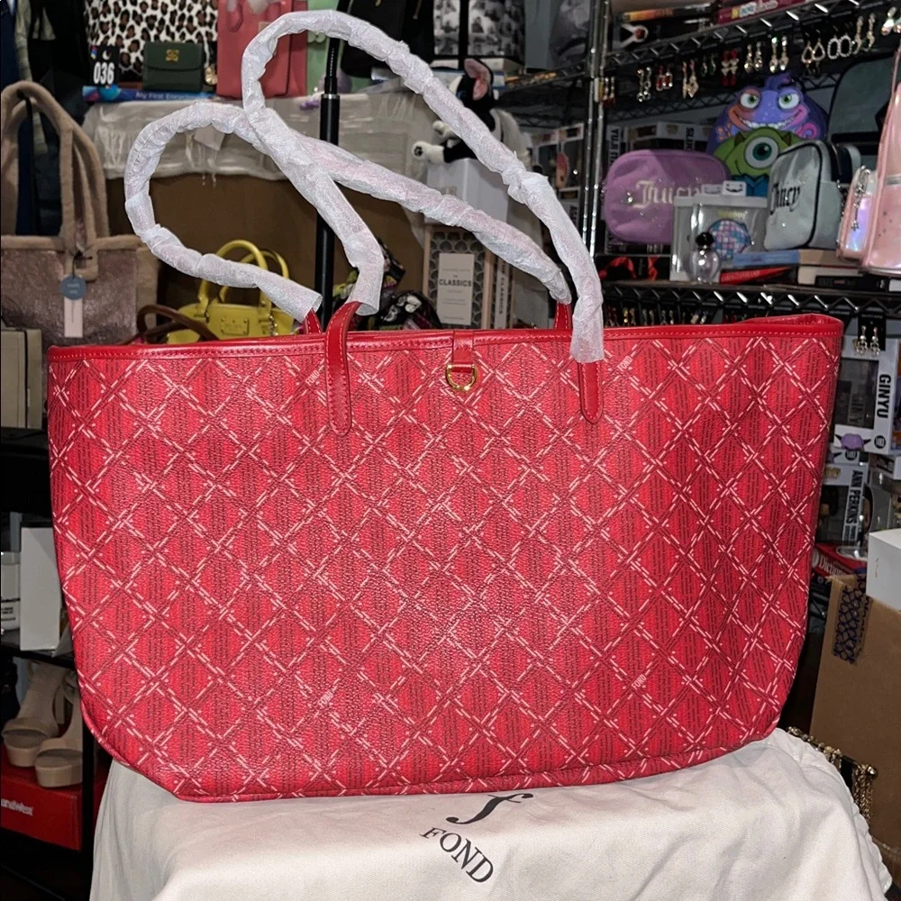 FOND RED TOTE